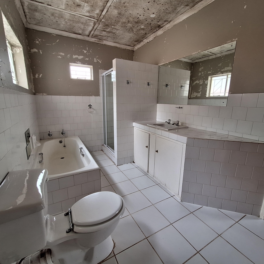 4 Bedroom Property for Sale in Frankfort Free State